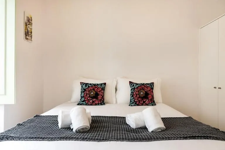 Appartamento Guestready - Contemporary Apt In Central Lisbona Portogallo