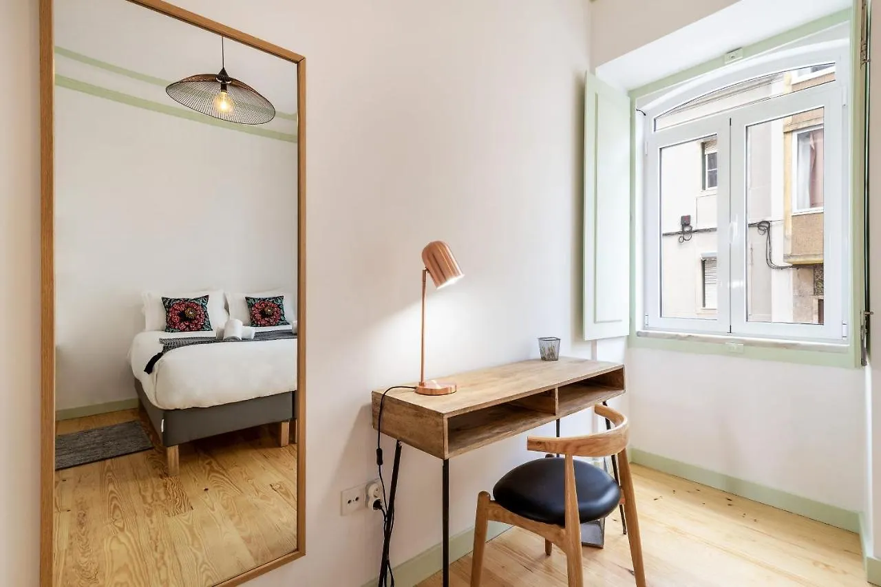 Appartamento Guestready - Contemporary Apt In Central Lisbona