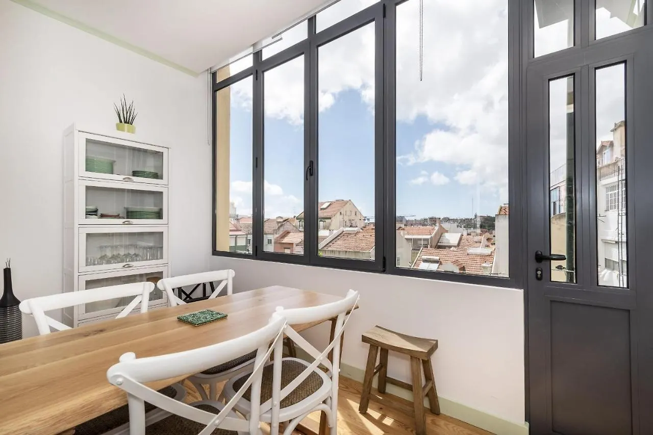 Апартаменты Guestready - Contemporary Apt In Central Лиссабон